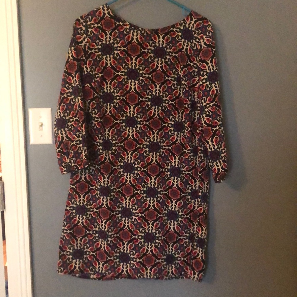 Old Navy patterned shift dress